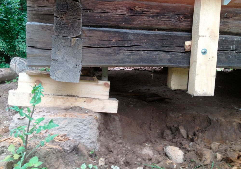 ремонт нижних венцов деревянного дома